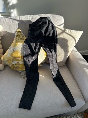 lululemon Black/gray Subtle Animal Print Leggings